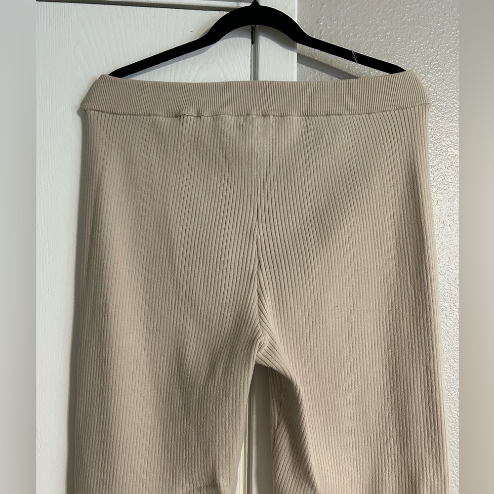 Good American L/XL Flared Beige Ribbed Pants w Elastic Waist and detailed hem - Picture 10 of 13